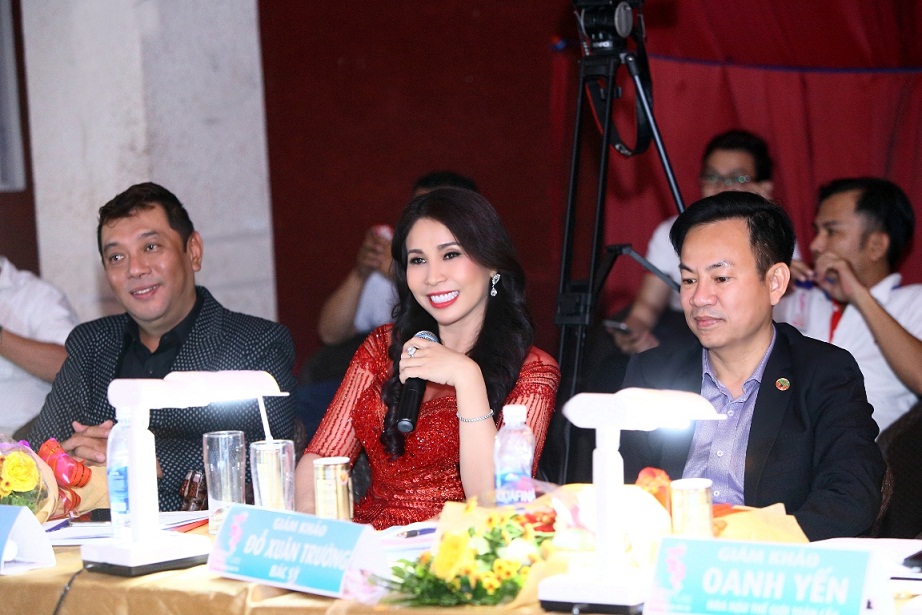 Lý Hương ấn tượng với vẻ sang trọng, đẳng cấp và quý phái từ thiết kế của Hoàng Hải