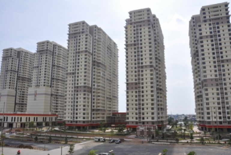 Xây xong không ai ở, 200 căn hộ tái định cư dự án Era Town được đưa ra bán đấu giá