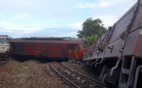 Vụ 2 tàu hỏa đâm nhau ở Quảng Nam: 15h hôm nay thông tuyến đường sắt