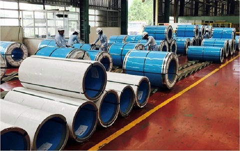 Căng thẳng cuộc chiến thép nội - ngoại