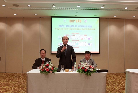 VIETBUILD 2018 thu hút  của sự tham gia của gần 800 đơn vị với 2500 gian hàng