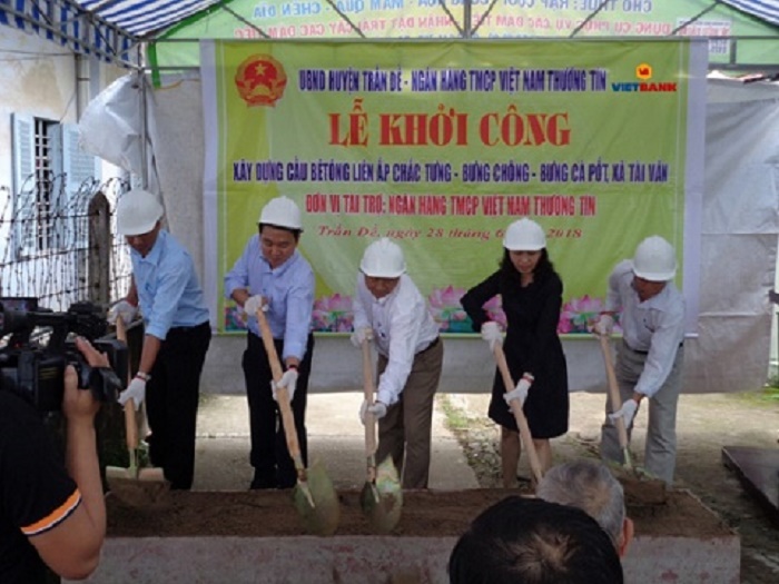 Vietbank tài trợ 1 tỉ đồng xây dựng cầu tại Sóc Trăng