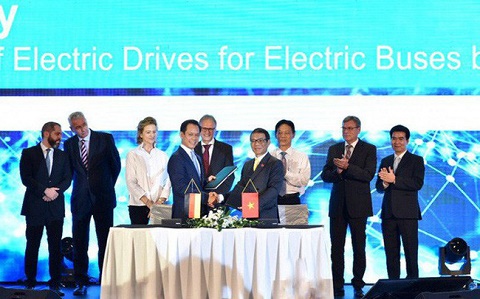 VinFast sản xuất xe buýt điện chất lượng cao cùng Siemens