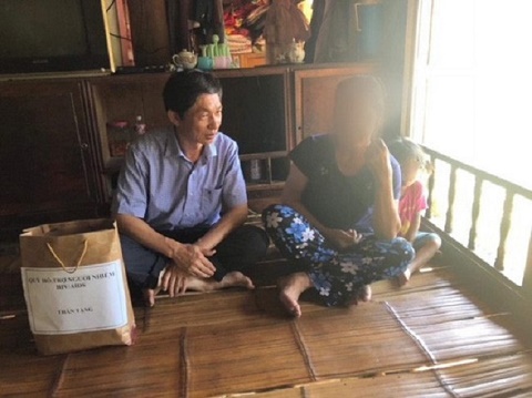 Vụ 42 người 1 xã nhiễm HIV: Virus HIV sống bao lâu trong kim tiêm?