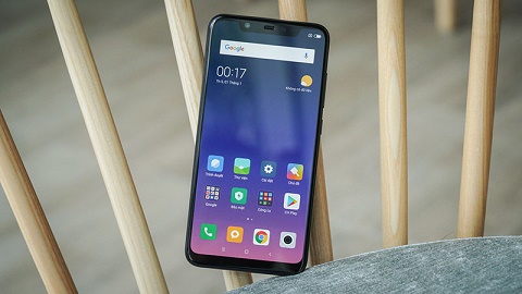 Đánh giá Xiaomi Mi 8: Chụp ảnh đẹp, hiệu năng cao mà giá lại quá rẻ