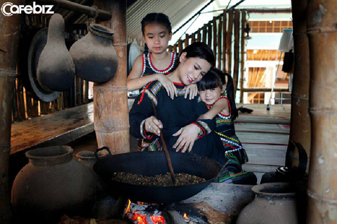 Tiết lộ mới và bất ngờ nhất của bà Lê Hoàng Diệp Thảo sau cuộc gặp gỡ của ông Vũ với báo giới