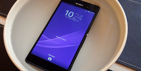 Đây là cách xử trí khi điện thoại bị nước bắn vào hoặc rơi vào nước