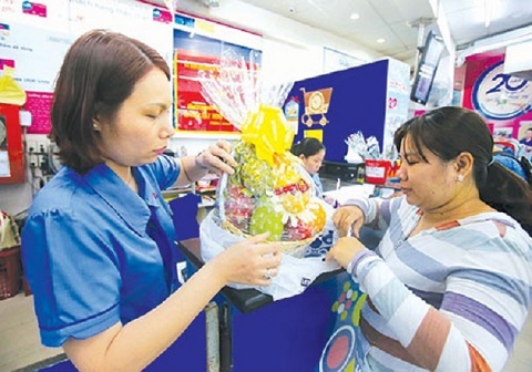 Sữa bò, dầu ăn, bột giặt… giá từ 2.000 đồng trở lên