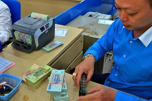 Cuộc đua tăng lãi suất tiền gửi bắt đầu