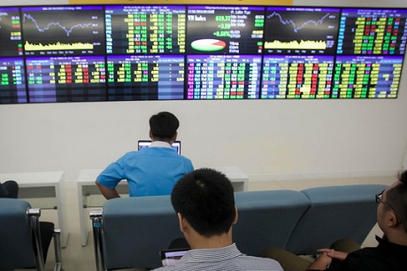 Chứng khoán Việt phục hồi sau cơn hoảng loạn