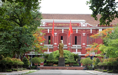 Bất thường trong xét thăng hạng giáo viên ở Thừa Thiên Huế