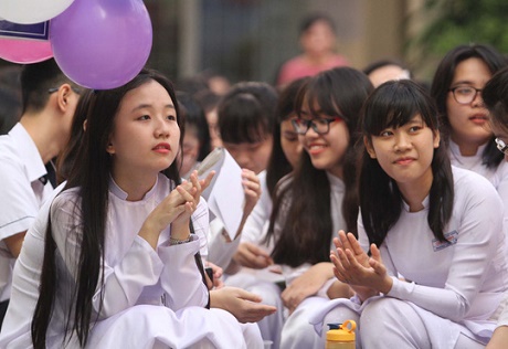 Không tổ chức tiếp đón, không nhận hoa, quà ngày 20-11