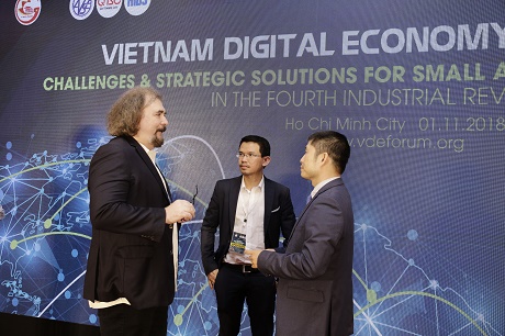 Thách thức và giải pháp chiến lược cho doanh nghiệp vừa và nhỏ  trong cuộc Cách mạng công nghiệp 4.0