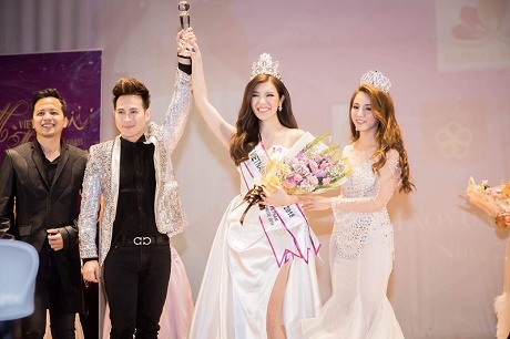 Diện vest CoCo&PaPa, Nguyên Vũ và Nam Phong lịch lãm, cuốn hút trao giải Hoa Hậu Việt Nam Toàn Thế Giới 2018