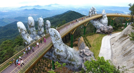 Cầu Vàng Bà Nà Hills đạt Giải thưởng đặc biệt của The Guide Awards 2018