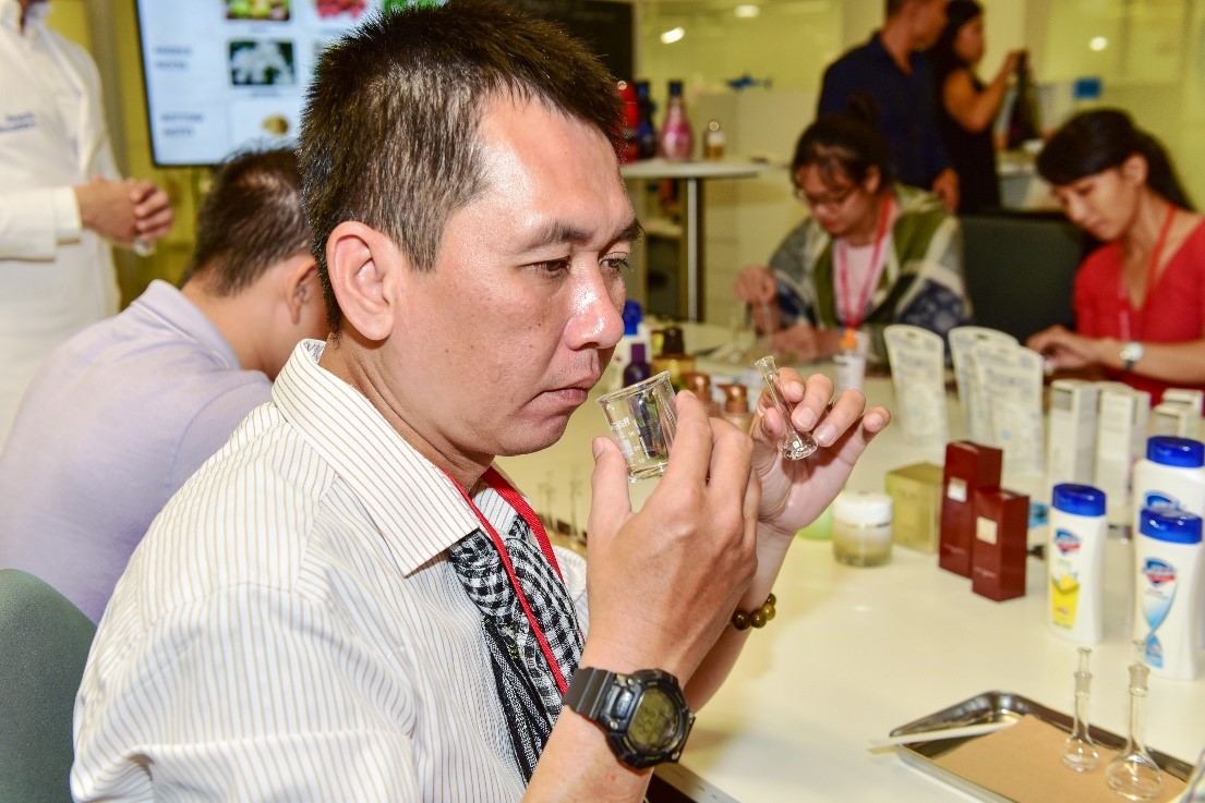 Ban lãnh đạo Saigon Co.op đến thăm trung tâm nghiên cứu trị giá 200 triệu USD của P&G tại Singapore