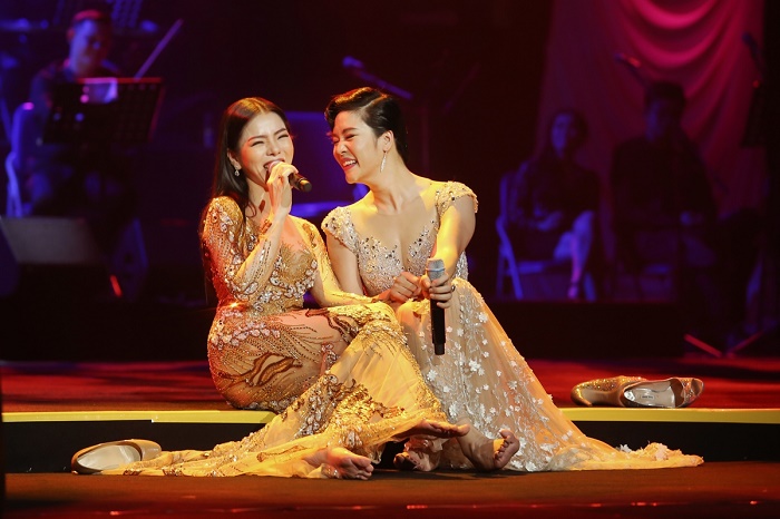 Thu Phương, Lệ Quyên dắt tay diện váy Hoàng Hải nồng nàn đốn tim khán giả