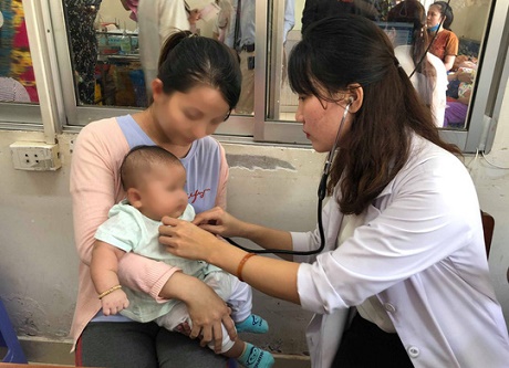 Bộ Y tế lên tiếng vụ 2 trẻ tử vong sau tiêm vắc-xin ComBE Five