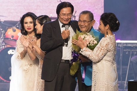 Live Concert “Đánh Thức Tầm Xuân” khai màn ấn tượng tại TPHCM