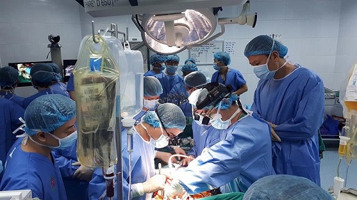 Hành trình xuyên Việt của trái tim thanh niên 27 tuổi hiến tặng 'người dưng'