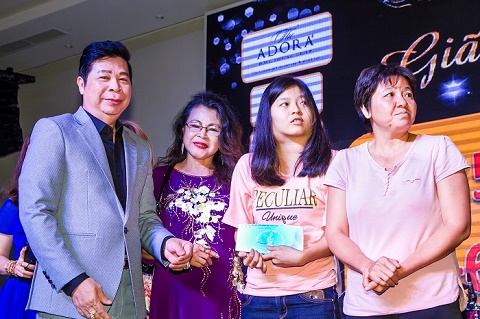 “Giã từ dĩ vãng”- giã từ những đau thương, bất hạnh, hồi sinh lại một cuộc đời mới.