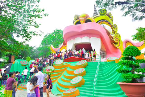 SUỐI TIÊN MỪNG ĐẠI LỄ 30/04 VÀ QUỐC TẾ LAO ĐỘNG 01/05