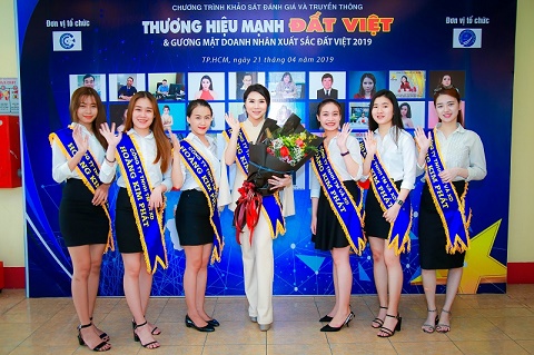 Phạm Thị Kim Thảo - Doanh Nhân trẻ thành công trong lĩnh vực tài chính