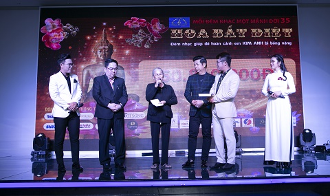 Hoa Bất Diệt – Đêm thiêng liêng của những người con Phật