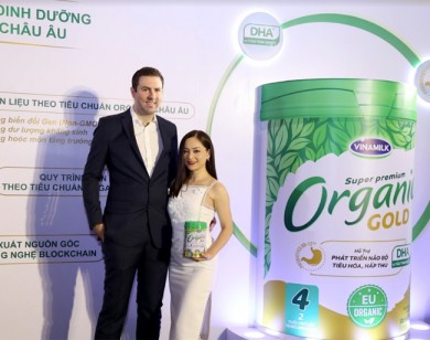 Vinamilk ra mắt sữa công thức trẻ em chuẩn Organic châu Âu đầu tiên tại Việt Nam