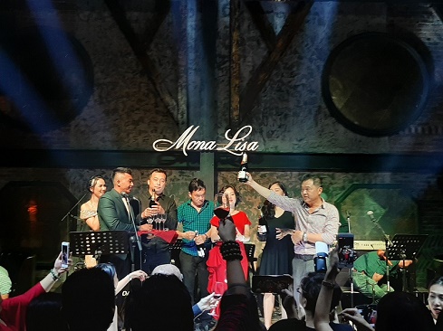 Quận 2: Tưng bừng khai trương Mona Lisa Coffee & Bar