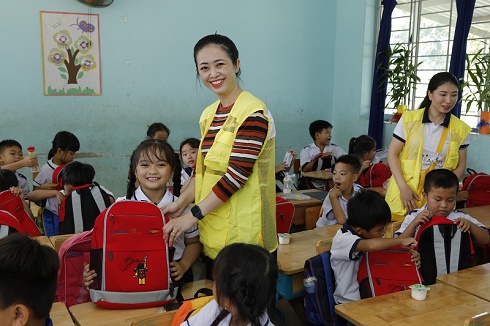 Hơn 1.000 học sinh nhận quà trong “Ngày Thiện nguyện CapitaLand”