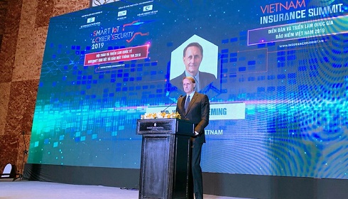 Manulife dẫn dắt xu hướng chuyển đổi tại Vietnam Insurance Summit 2019
