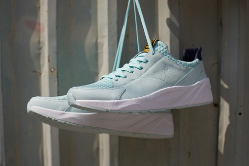 Trước thềm Giáng sinh, loạt hot face đồng loạt khoe ảnh giày cực chất