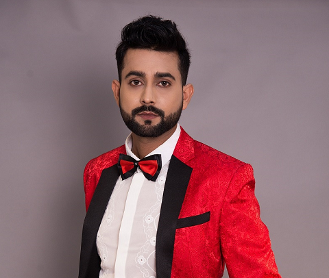 Lộ diện dàn mỹ nam quốc tế trình diễn BST Honey của NTK Minh Hùng