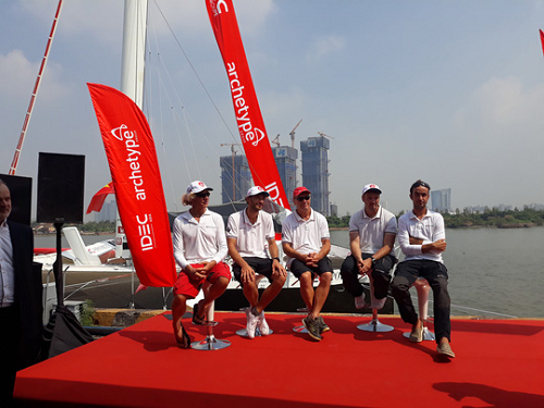 Thuyền buồm Idec Sport đến Việt Nam