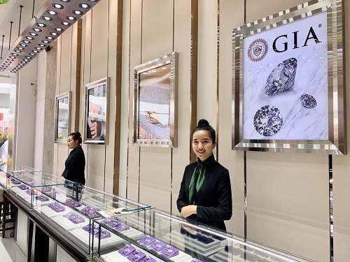 Vĩnh Cara khai trương showroom thứ 2 tại Gò Vấp