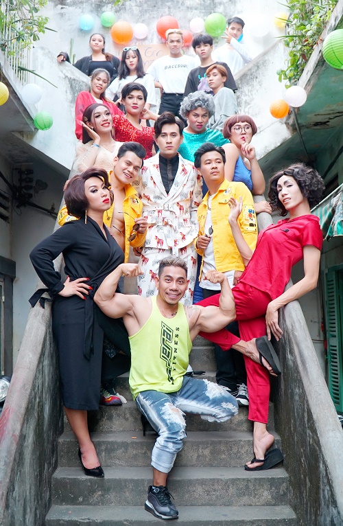 Ca sĩ Nguyên Vũ quy tụ dàn diễn viên hùng hậu trong mv hài Vui Vẻ Hok Quạo