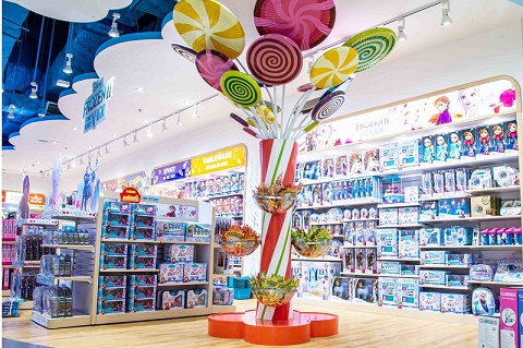 Khám phá cửa hàng bán niềm vui cho bé nhưng người trẻ cũng “chết mê”