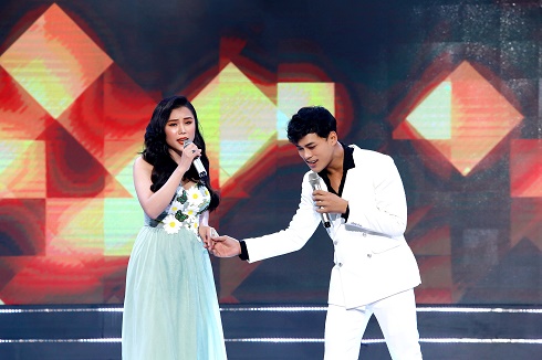 Valentine đến, Phan Ngọc Luân, Hồng Gấm bỗng tình tứ bất ngờ khi hát “Nơi tình yêu bắt đầu”