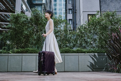 Vali Tumi 19 Dregee Polycacbonate và sự tiện dụng không ngờ với những tính năng mới