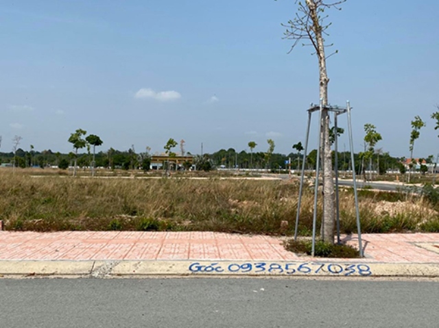 “Khất” cấp sổ đỏ cho khách hàng, Công ty Thuận Lợi đem 136,7 nghìn m2 đất ở đi “cầm cố” vay tiền