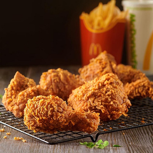 Gà cay McDonald's: Một phong vị cay mới!