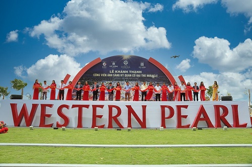 “BÙNG NỔ” GIAO DỊCH TẠI SỰ KIỆN KHÁNH THÀNH CÔNG VIÊN ÁNH SÁNG KỲ QUAN CỔ ĐẠI THE MIRACLE