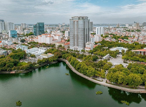 Cung điện đá D’. Palais Louis không dành cho 99,9875% người Việt