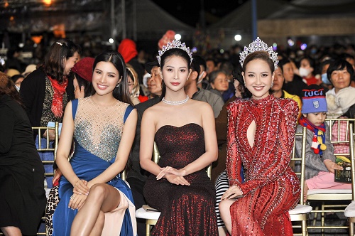 Á hậu Liên Phương: 