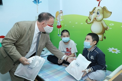 Roche Việt Nam và VinaCapital Foundation công bố chương trình “Ước mơ cho con”