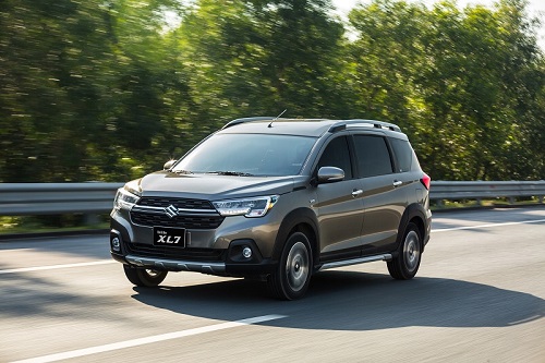 Suzuki khuyến mãi lớn nhất năm: XL7 ‘đại náo’ phân khúc SUV 7 chỗ
