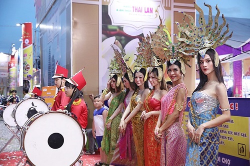 Hàng ngàn sản phẩm tại Hội chợ hàng Tết Việt Nam-Thái Lan