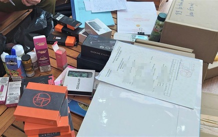 Quản lý thị trường thu giữ hàng ngàn sản phẩm thuốc lá điện tử không nguồn gốc