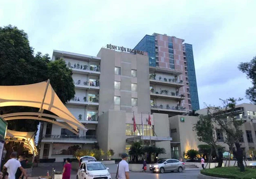 NÓNG: Gần 200 cán bộ, nhân viên Bệnh viện Bạch Mai xin nghỉ việc